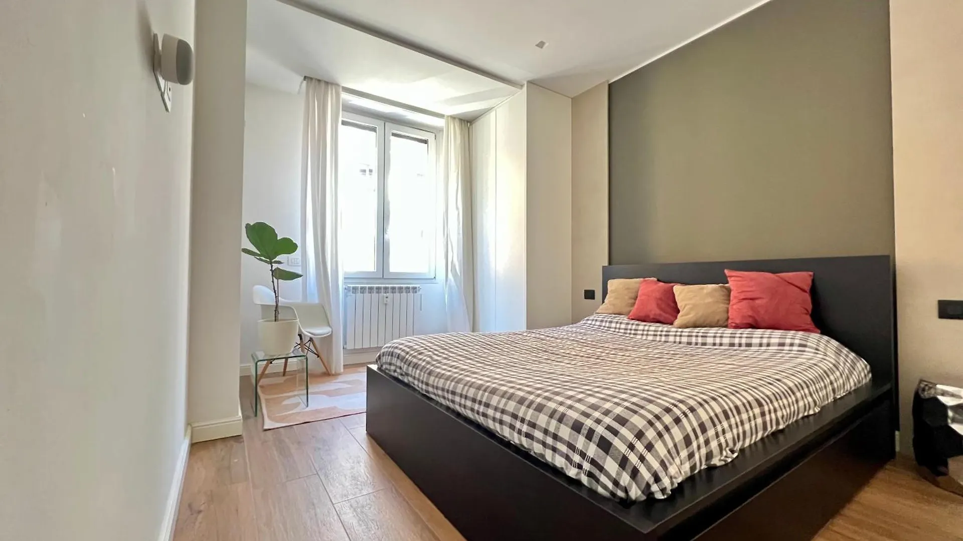 Apartment Ferienwohnung Big Luxury - California M4 Mailand